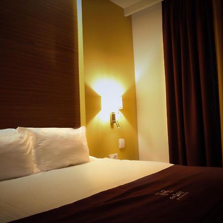 Hotel Dukagjini Печ Экстерьер фото