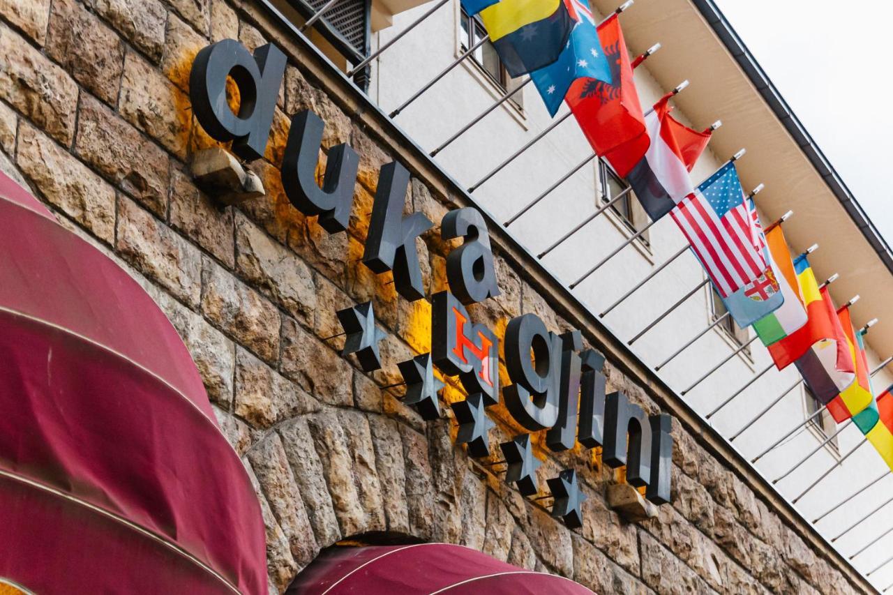 Hotel Dukagjini Печ Экстерьер фото