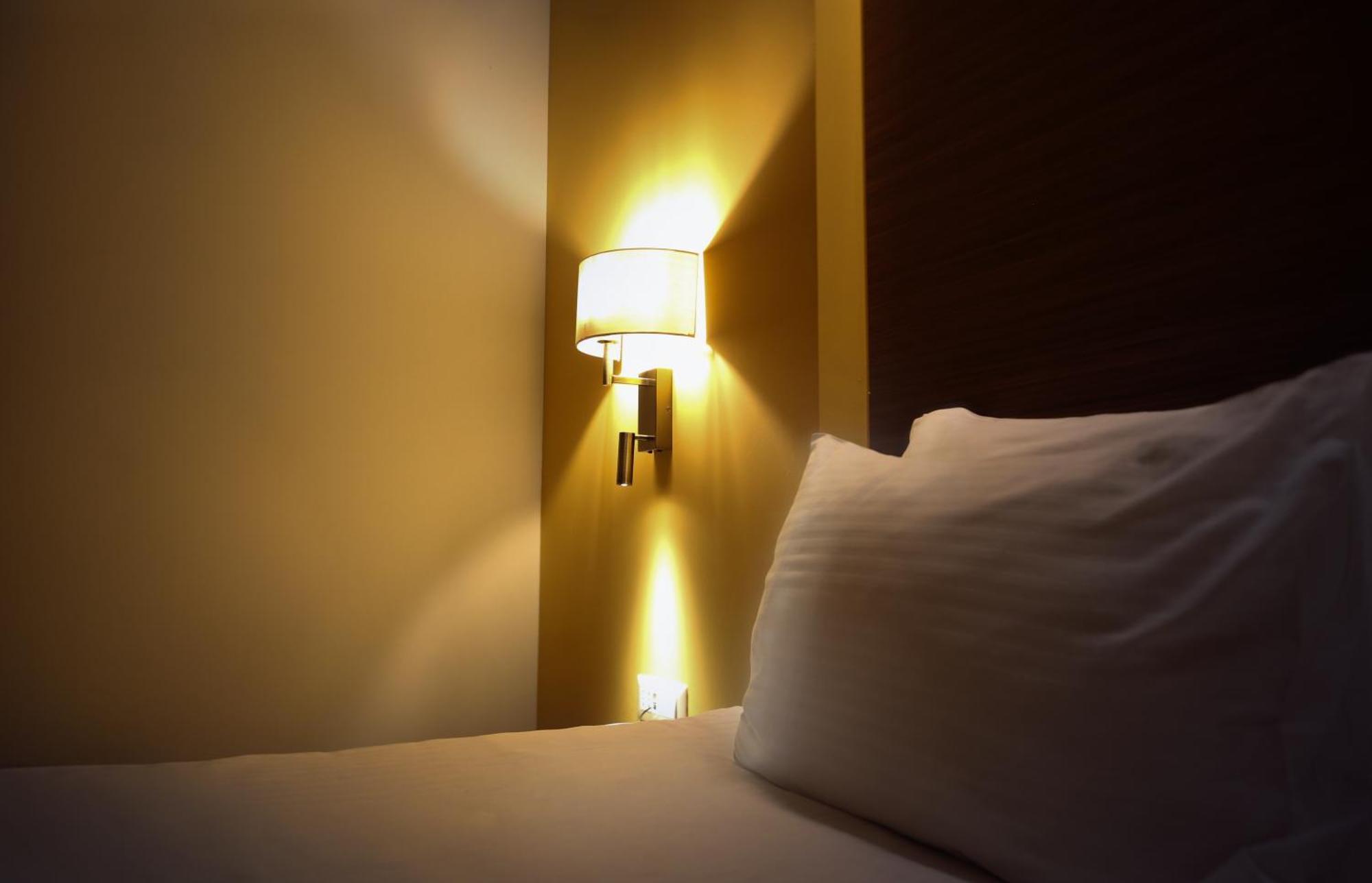 Hotel Dukagjini Печ Экстерьер фото